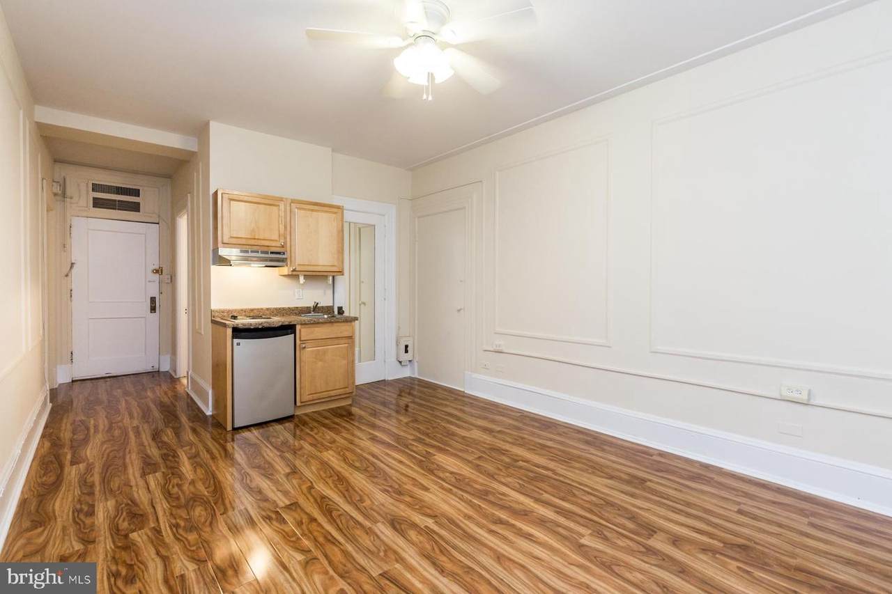 1324 Locust Street - Photo 1