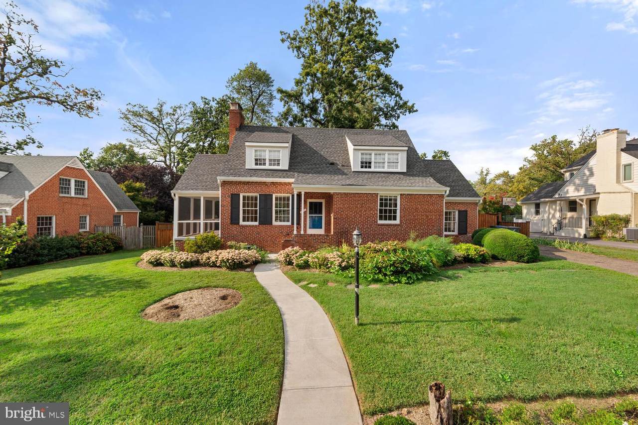 4851 Yorktown Boulevard - Photo 1