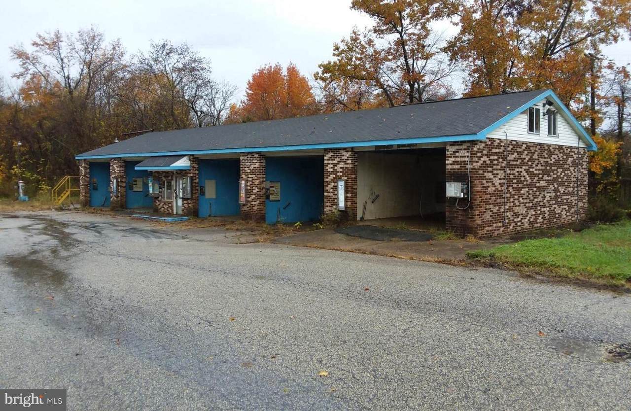 1090 Main Street - Photo 1
