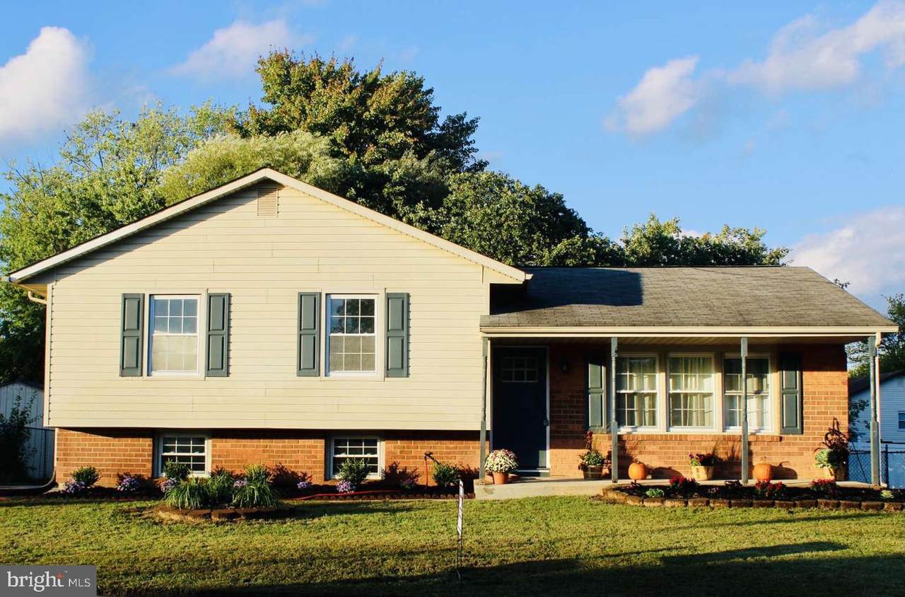 826 Broadfield Drive - Photo 1