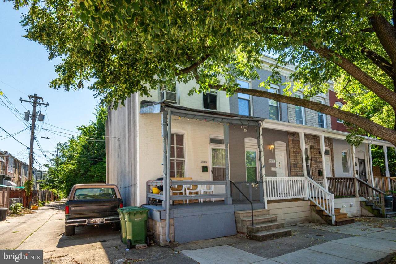2613 Barclay Street - Photo 1