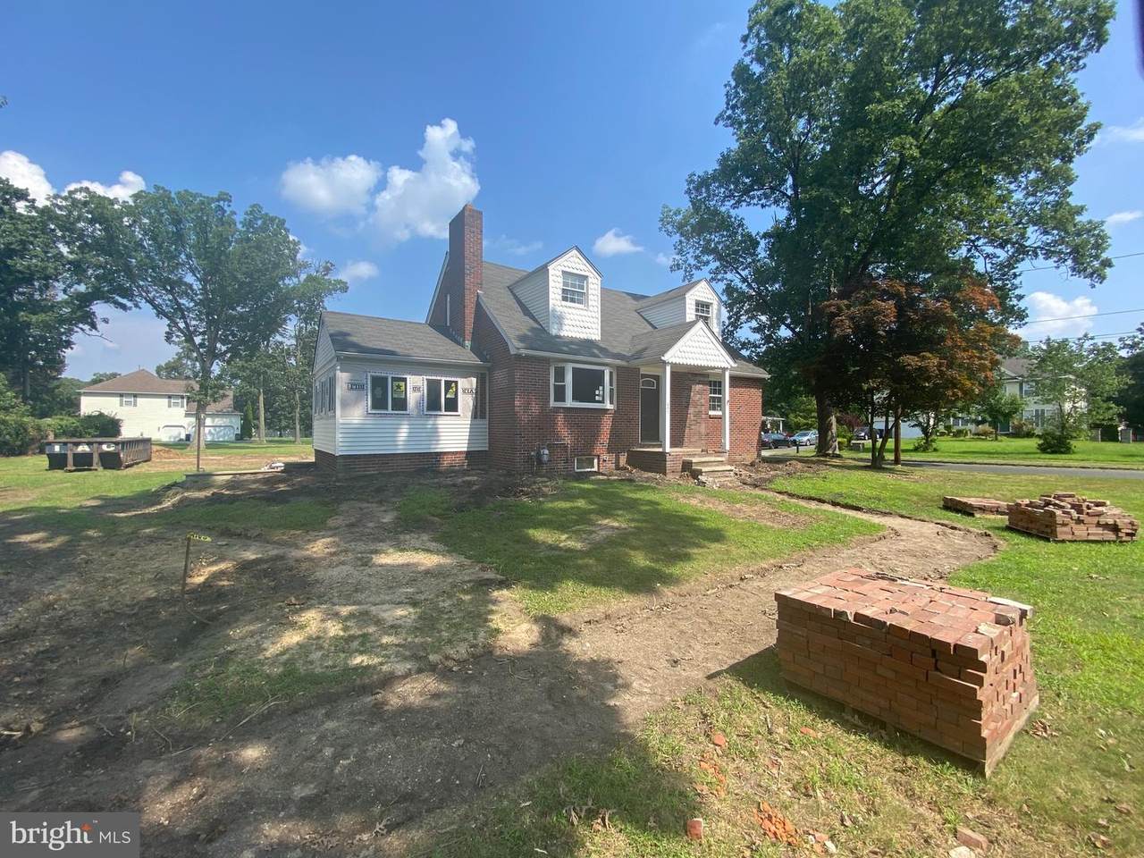 421 Prosser Avenue - Photo 1
