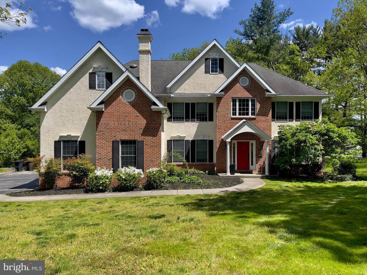 210 Highview Lane - Photo 1