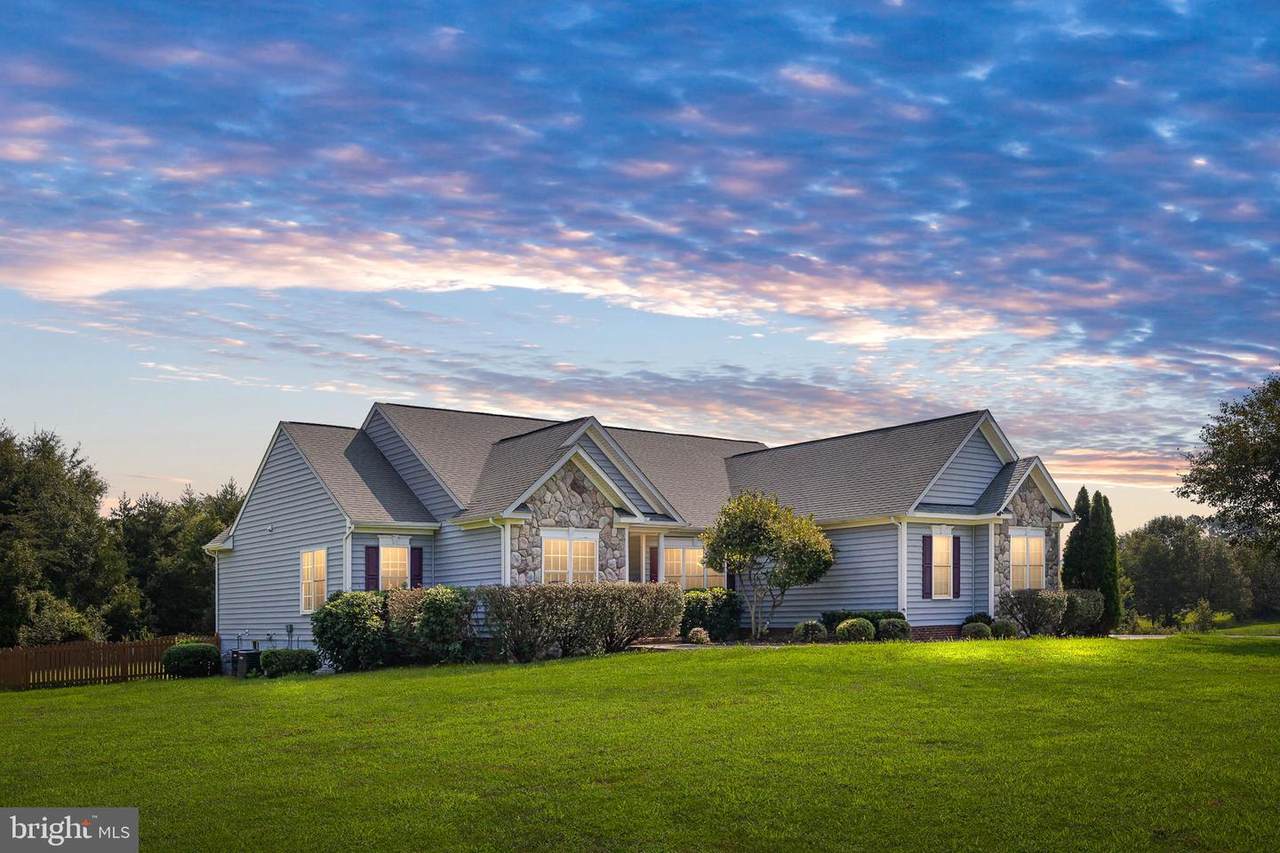131 Town And Country Drive - Photo 1