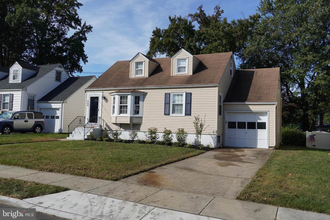 904 Maple Avenue - Photo 1