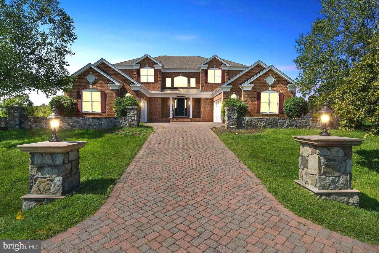 10519 Rivers Bend Lane - Photo 1