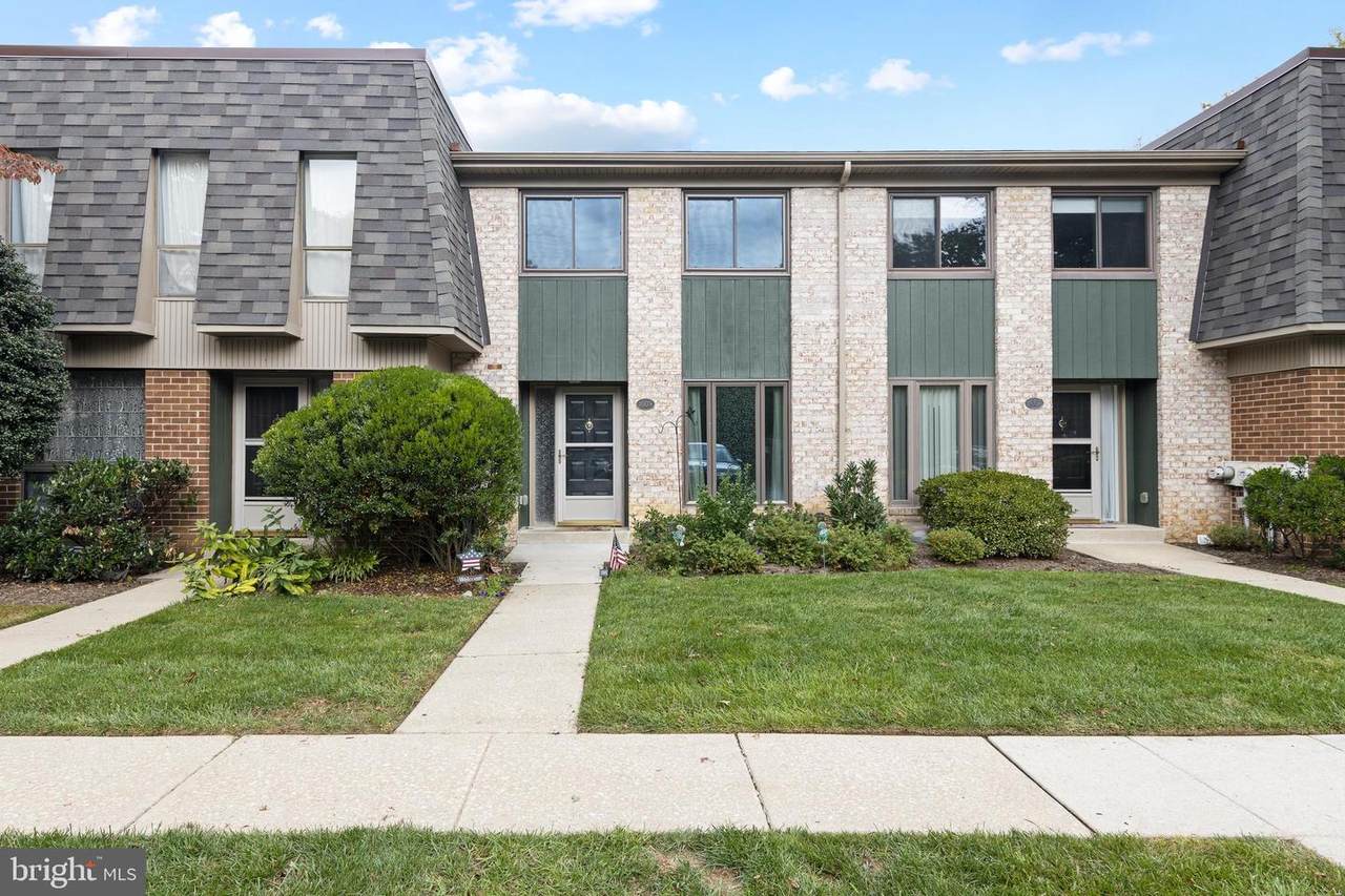 1009 Putnam Boulevard - Photo 1