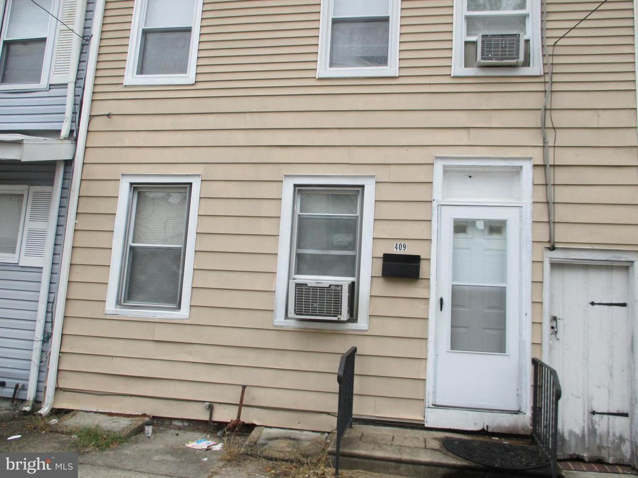 409 York Street - Photo 1