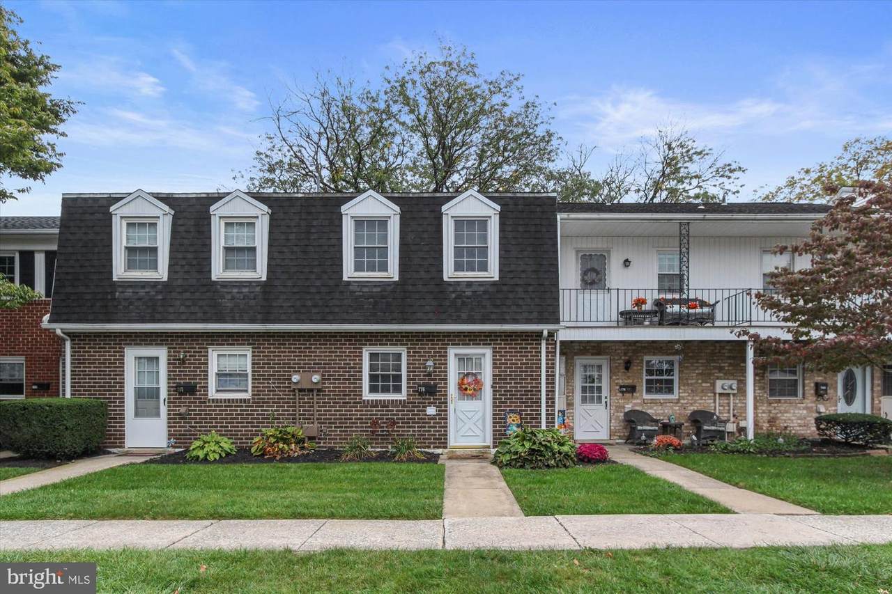 776 Colony Drive - Photo 1