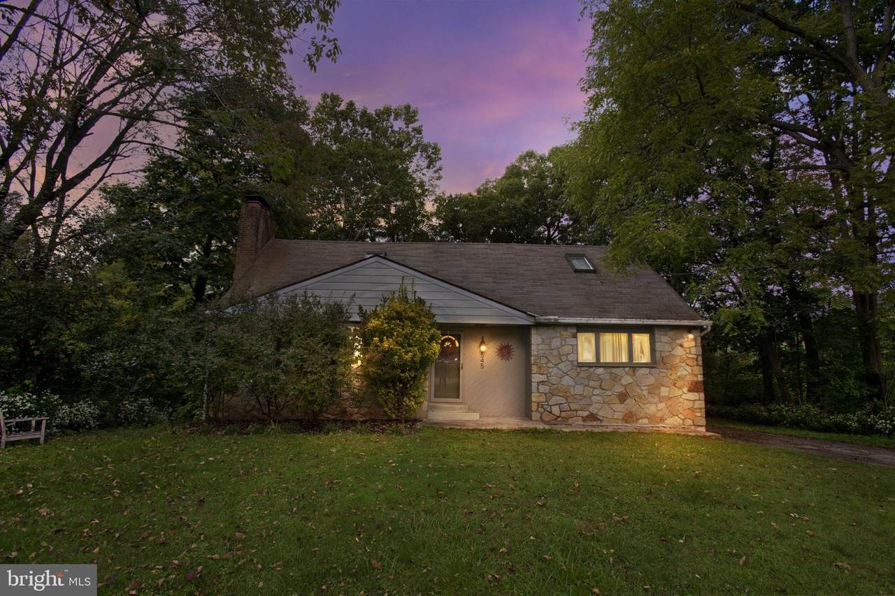 545 Dash Ave - Photo 1