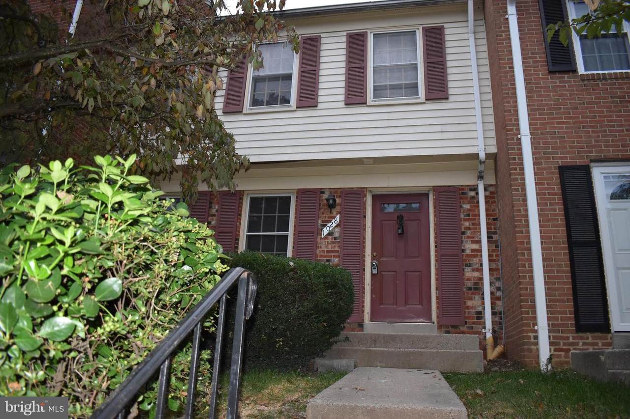 1028 Salisbury Court - Photo 1