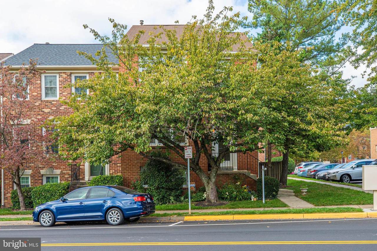 10100 Bushman Drive - Photo 1