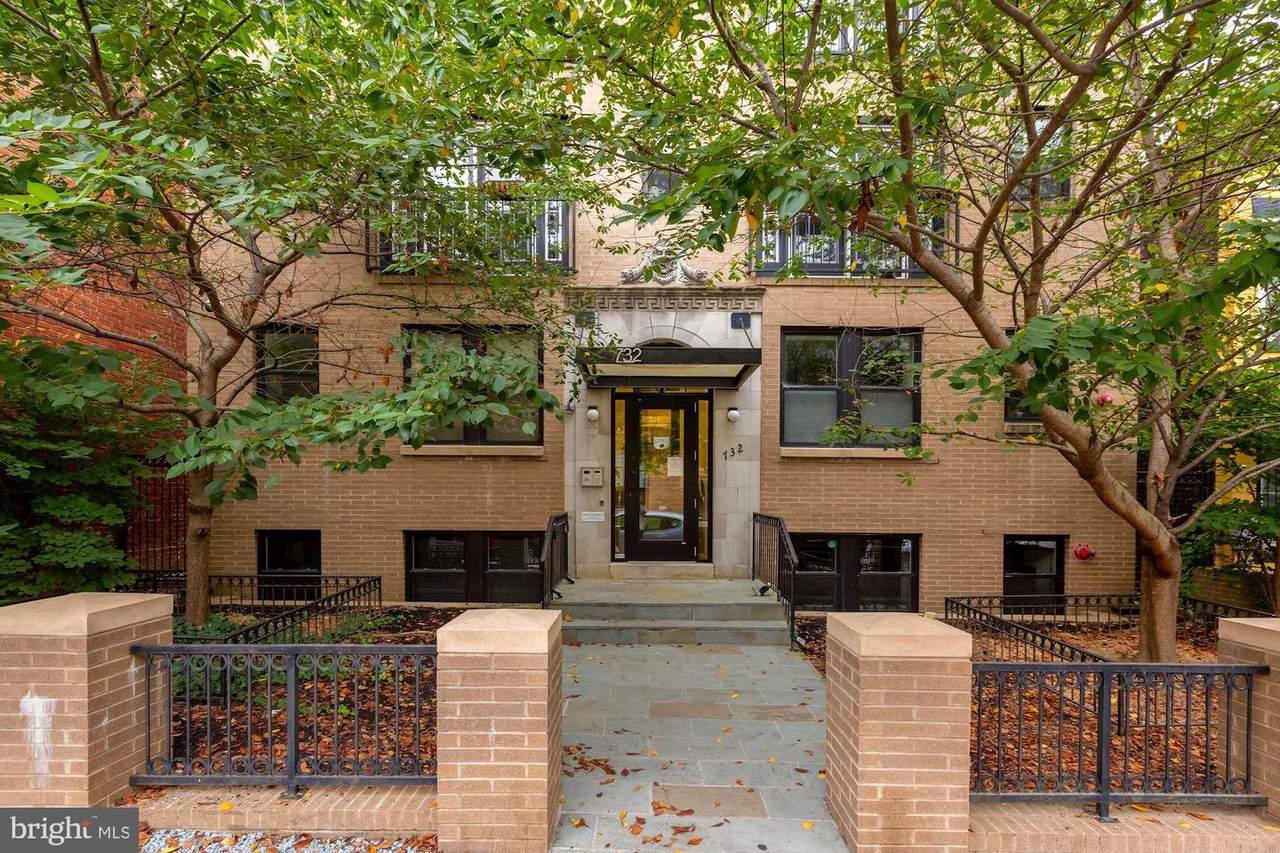 732 Lamont Street - Photo 1