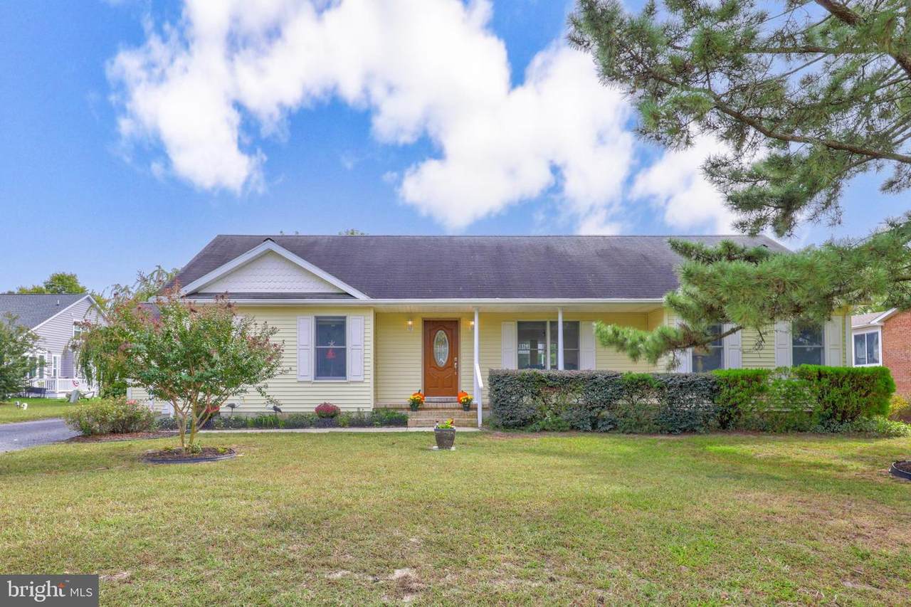 736 Hickman Drive - Photo 1