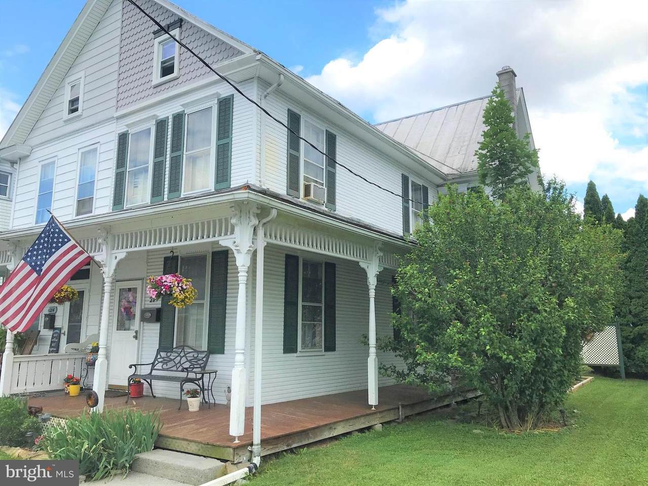 216 Sheridan Avenue - Photo 1
