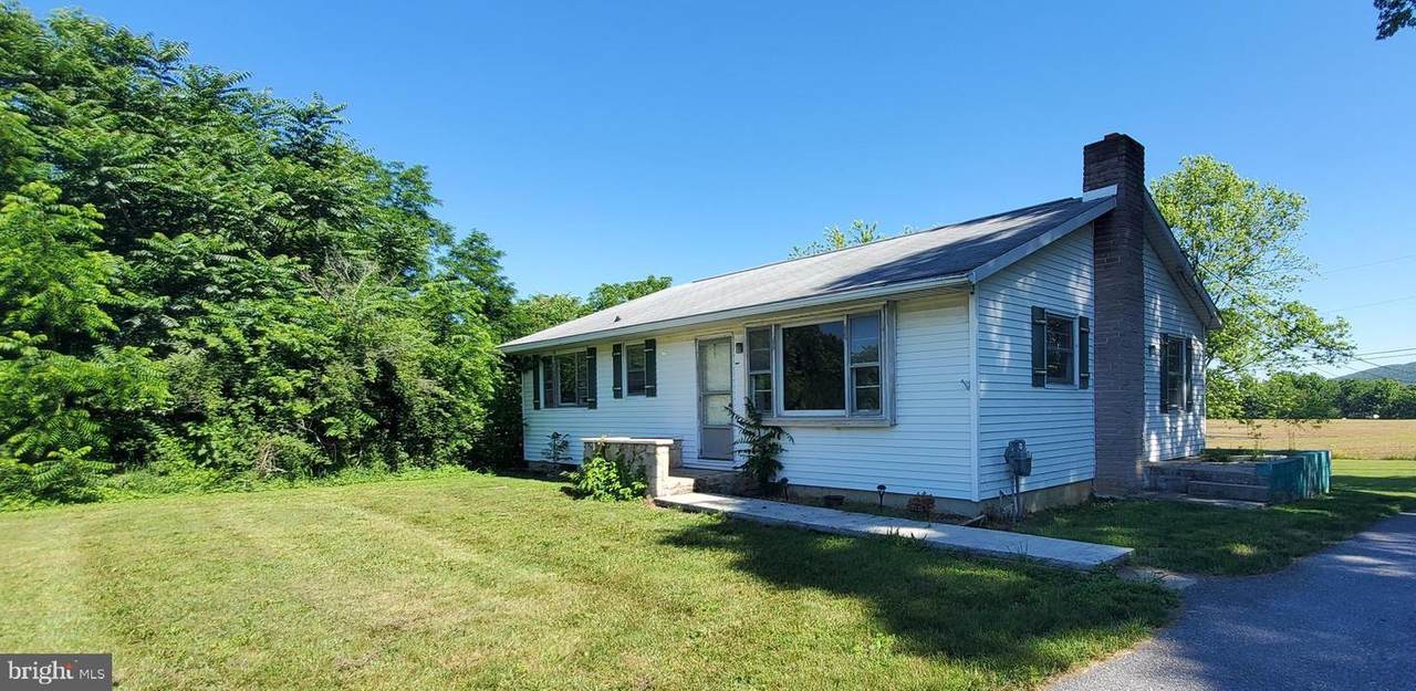 4615 Lincoln Way - Photo 1