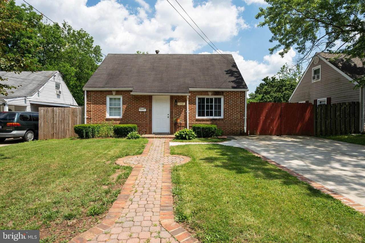 146 Baker Street - Photo 1