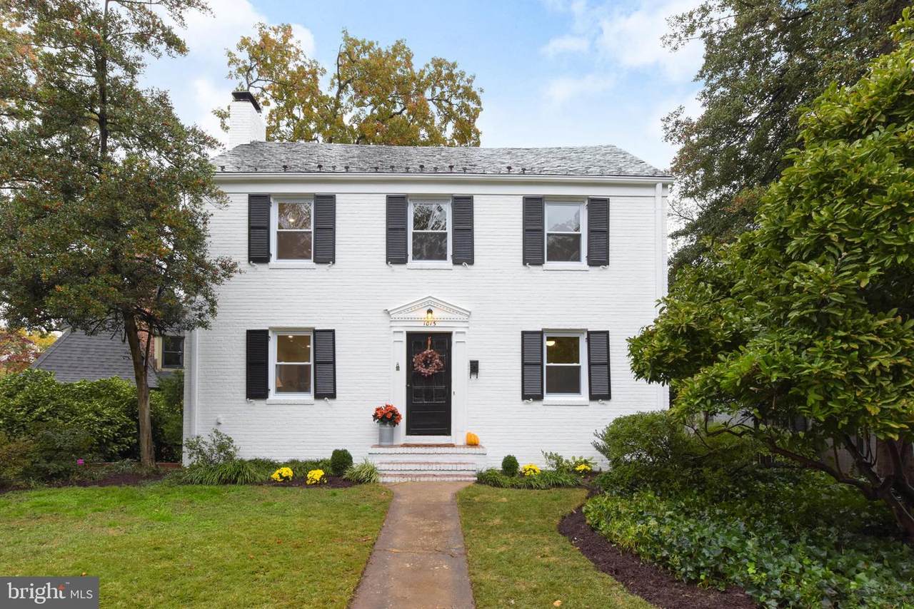 1013 26TH Street - Photo 1