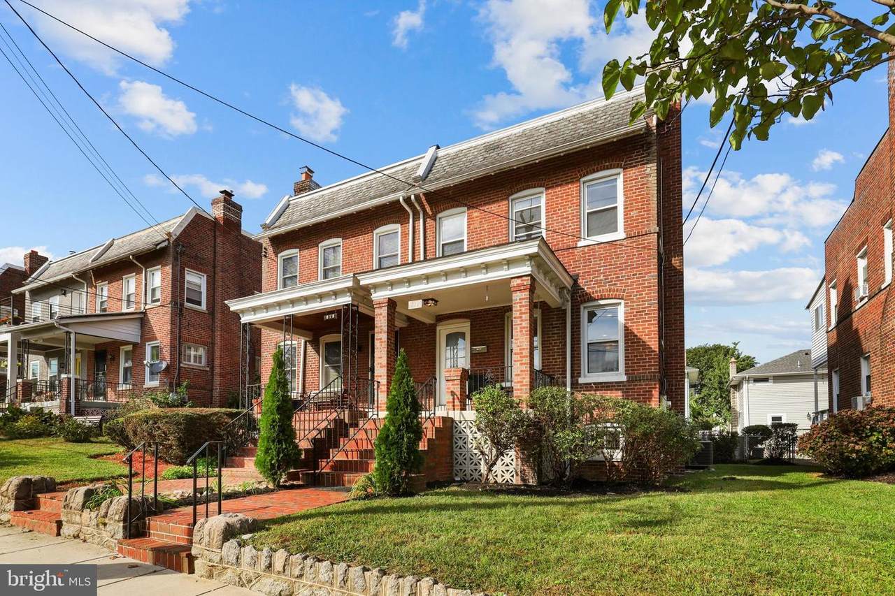 817 Quackenbos Street - Photo 1