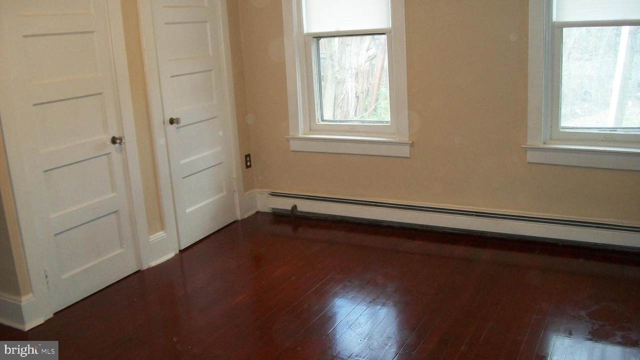 40 Elmhurst Avenue - Photo 1
