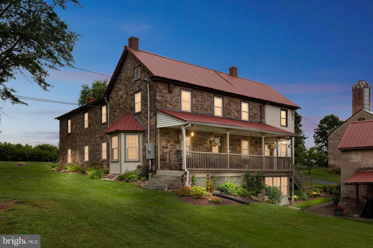 61 Seven Stars Road - Photo 1
