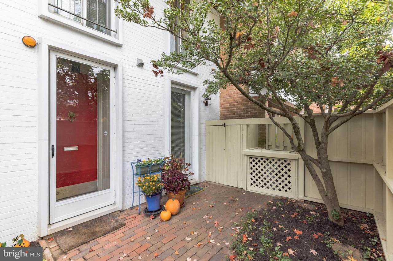 10 Palmer Green Court - Photo 1