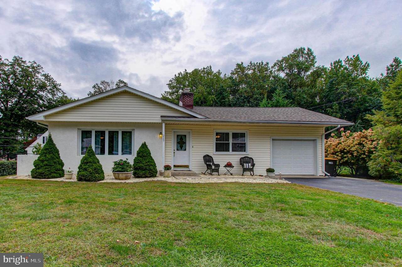 217 Ferry Road - Photo 1
