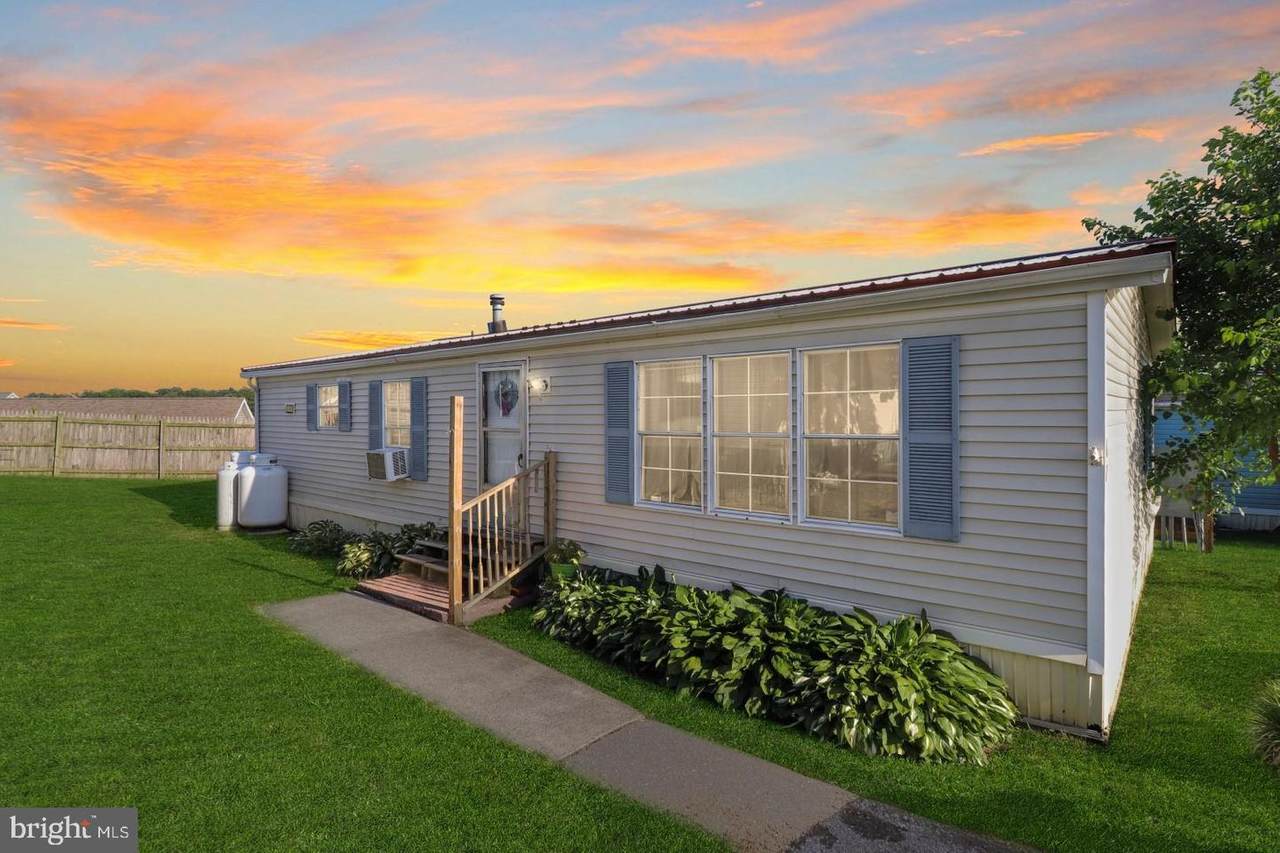 67 Twin Maples Park - Photo 1