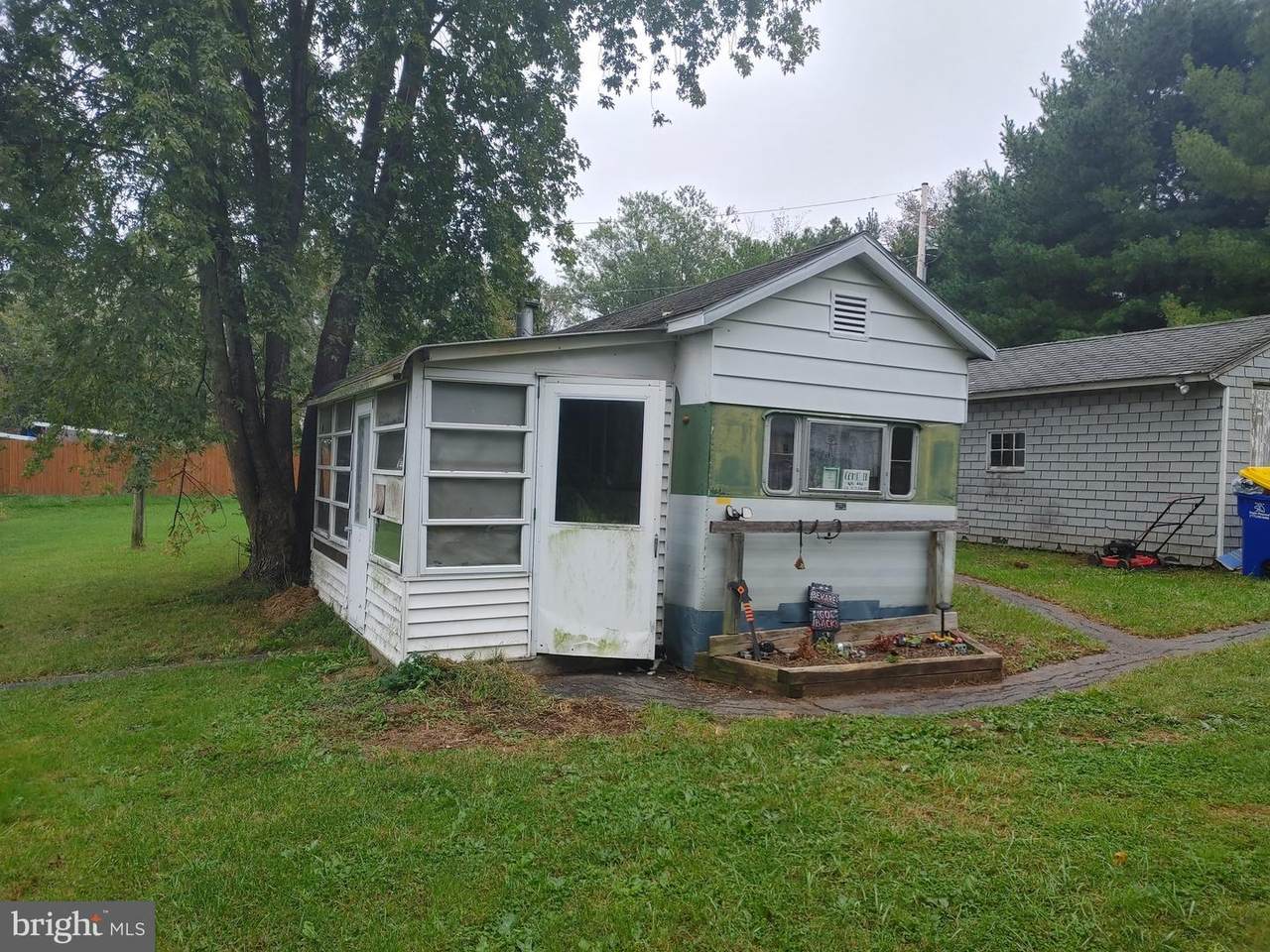 50 Lincoln Avenue - Photo 1
