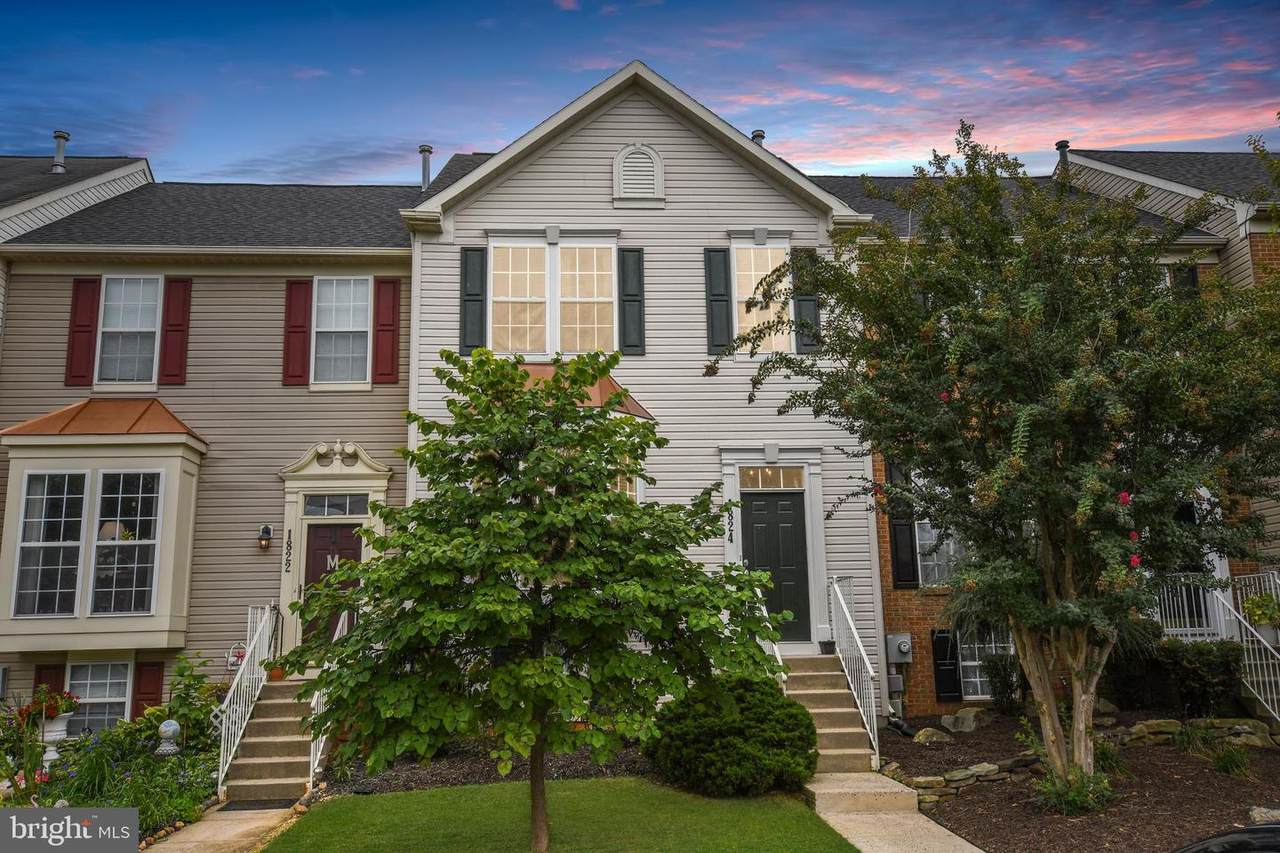 1824 Spruce Peak Way - Photo 1