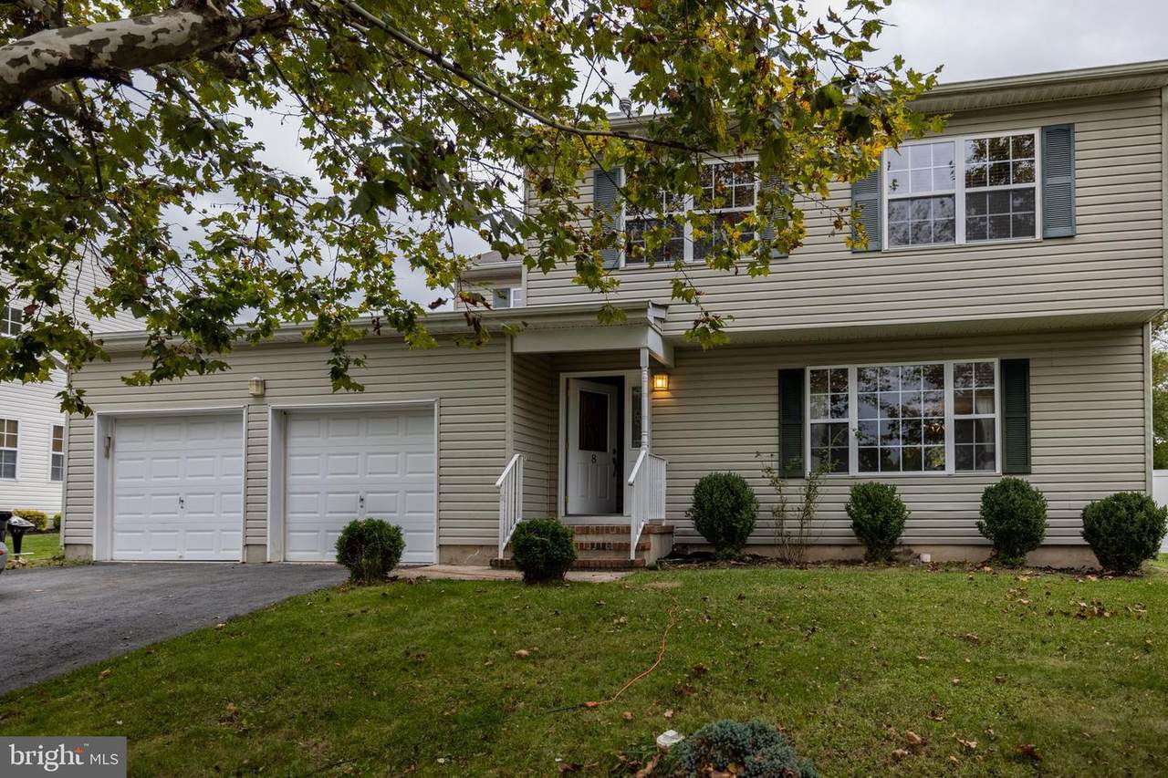 8 Springmeadow Drive - Photo 1