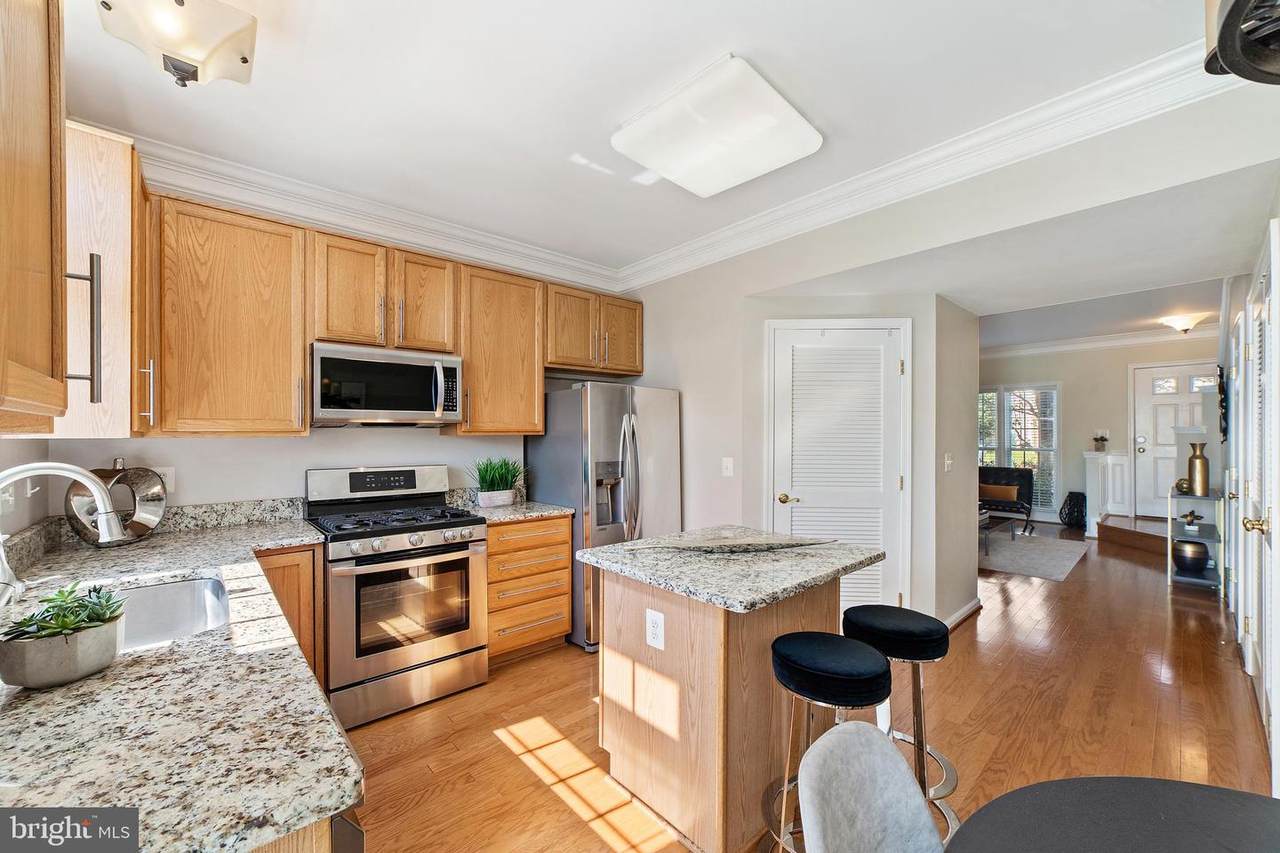 44263 Litchfield Terrace - Photo 1