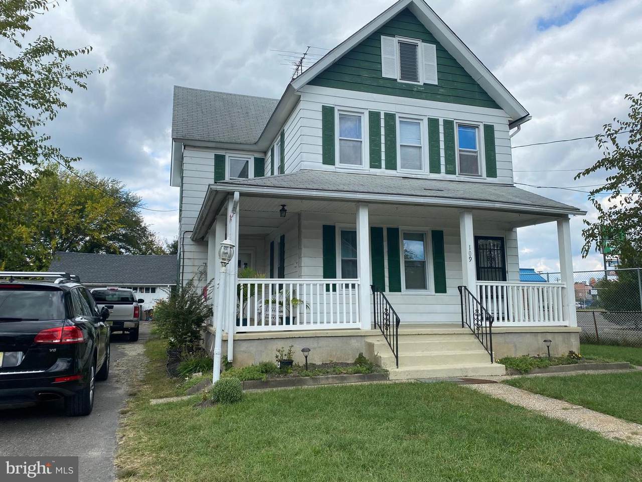 109 Poplar Street - Photo 1