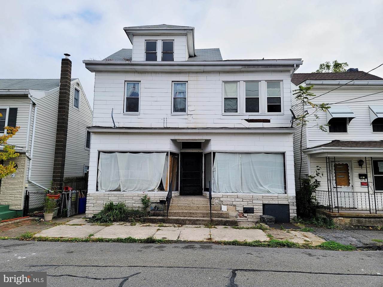 111 Nicholas Street - Photo 1