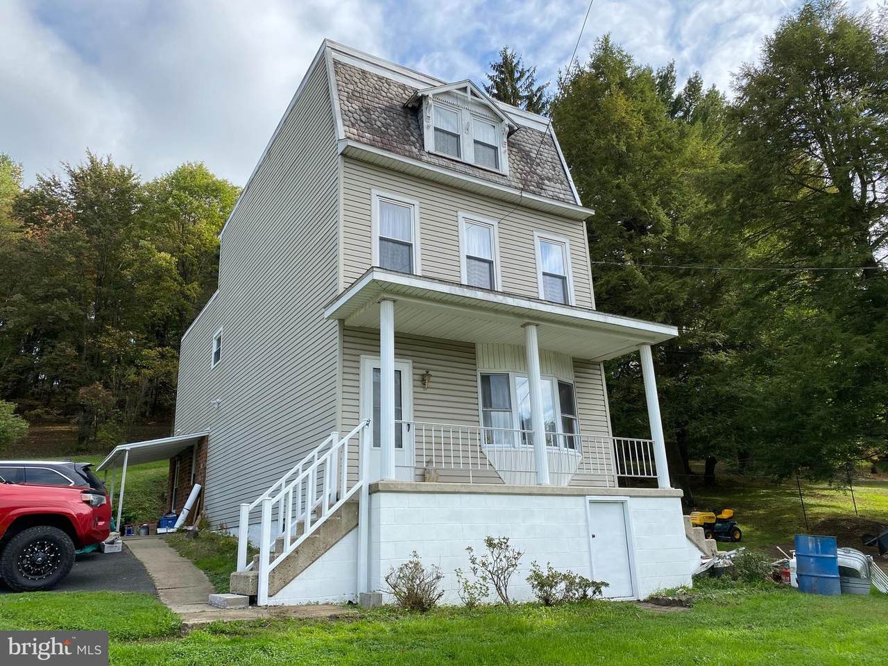 328 5TH Street - Photo 1