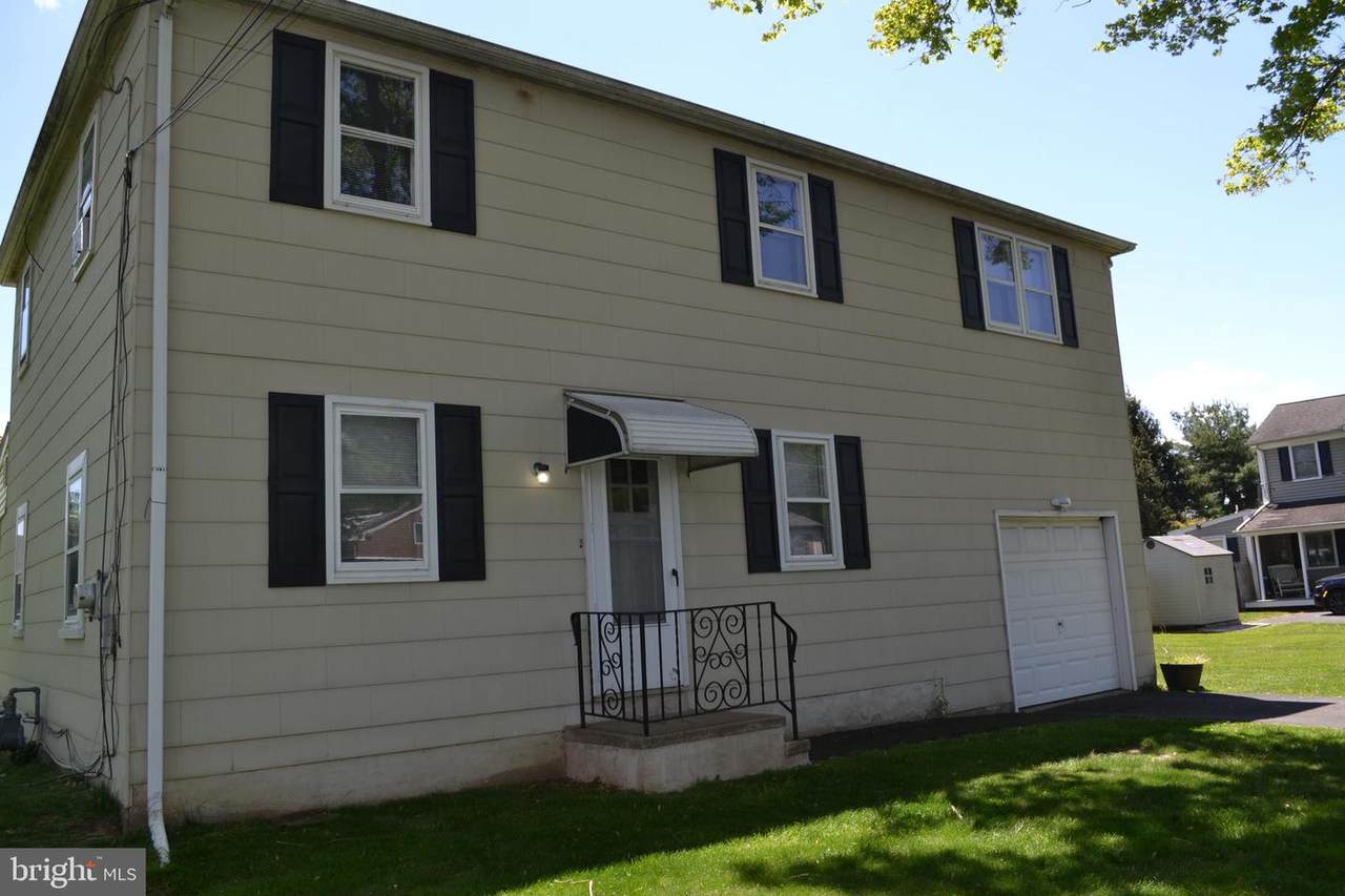 407 Avenue A - Photo 1