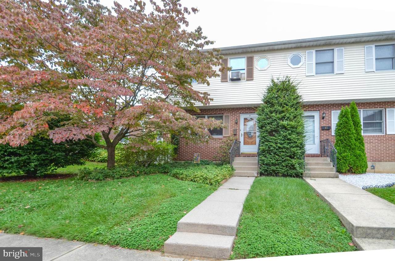 39 4TH Street - Photo 1