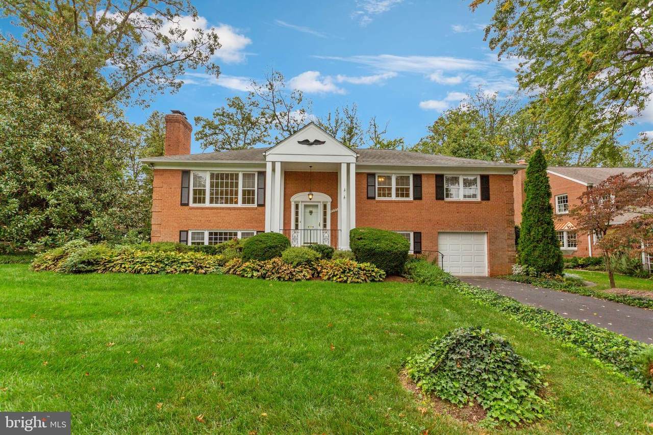 4200 Peachtree Place - Photo 1
