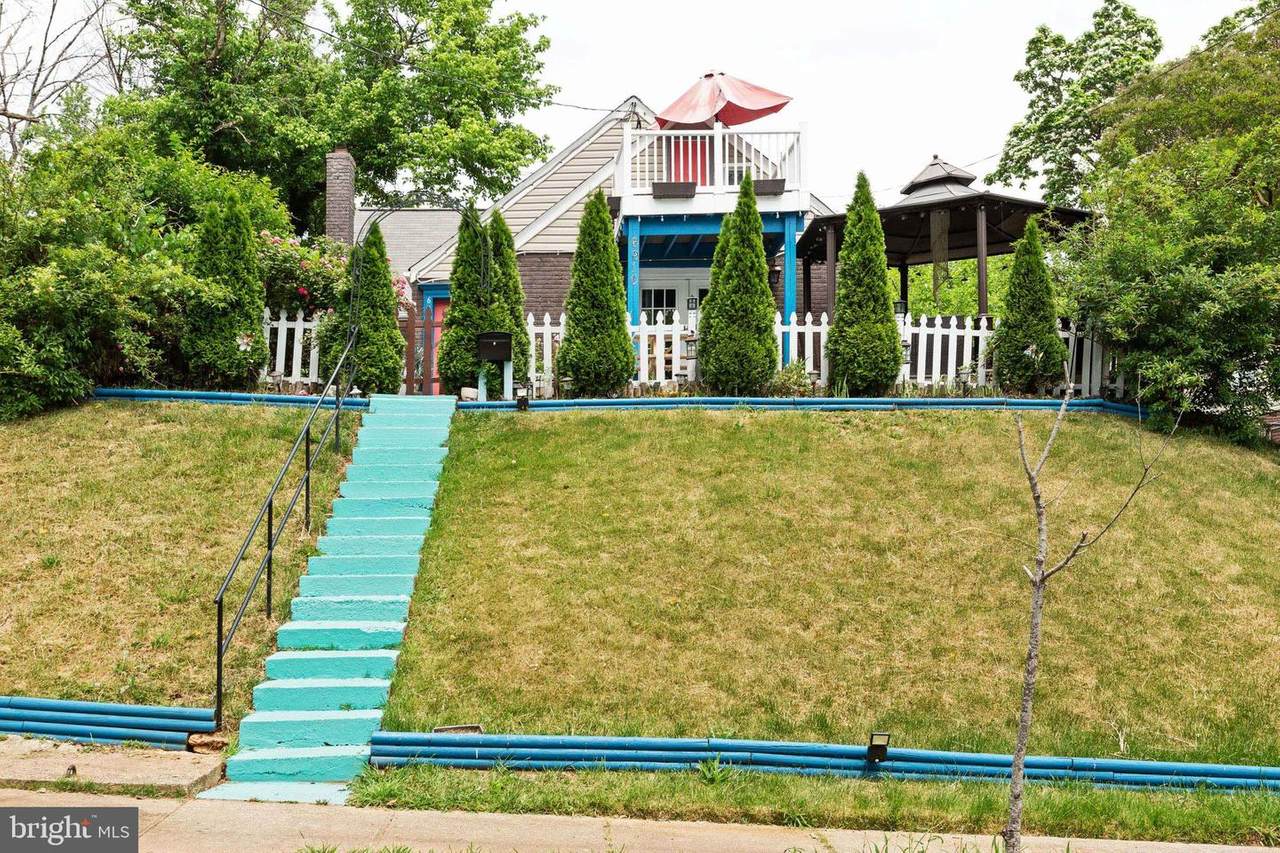 6910 Barton Road - Photo 1