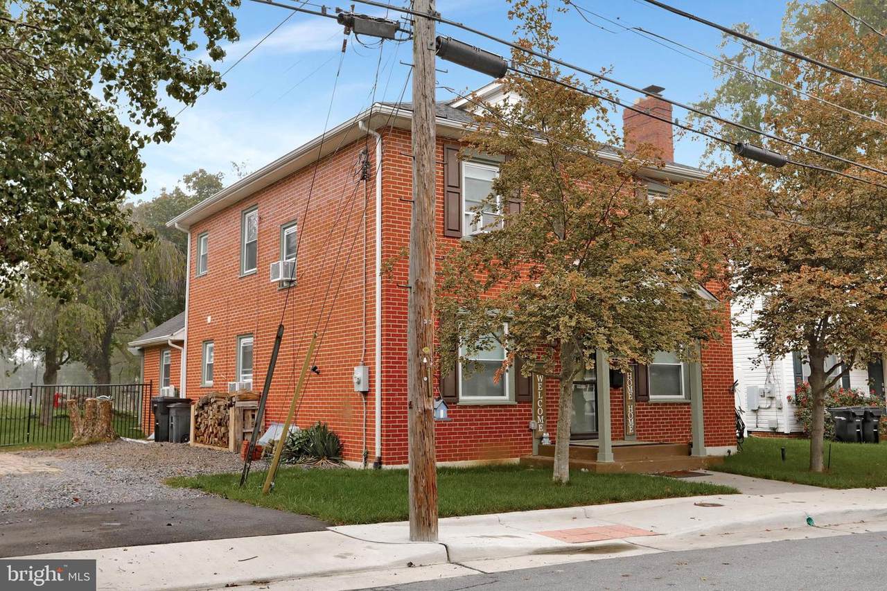 20 Richards Avenue - Photo 1