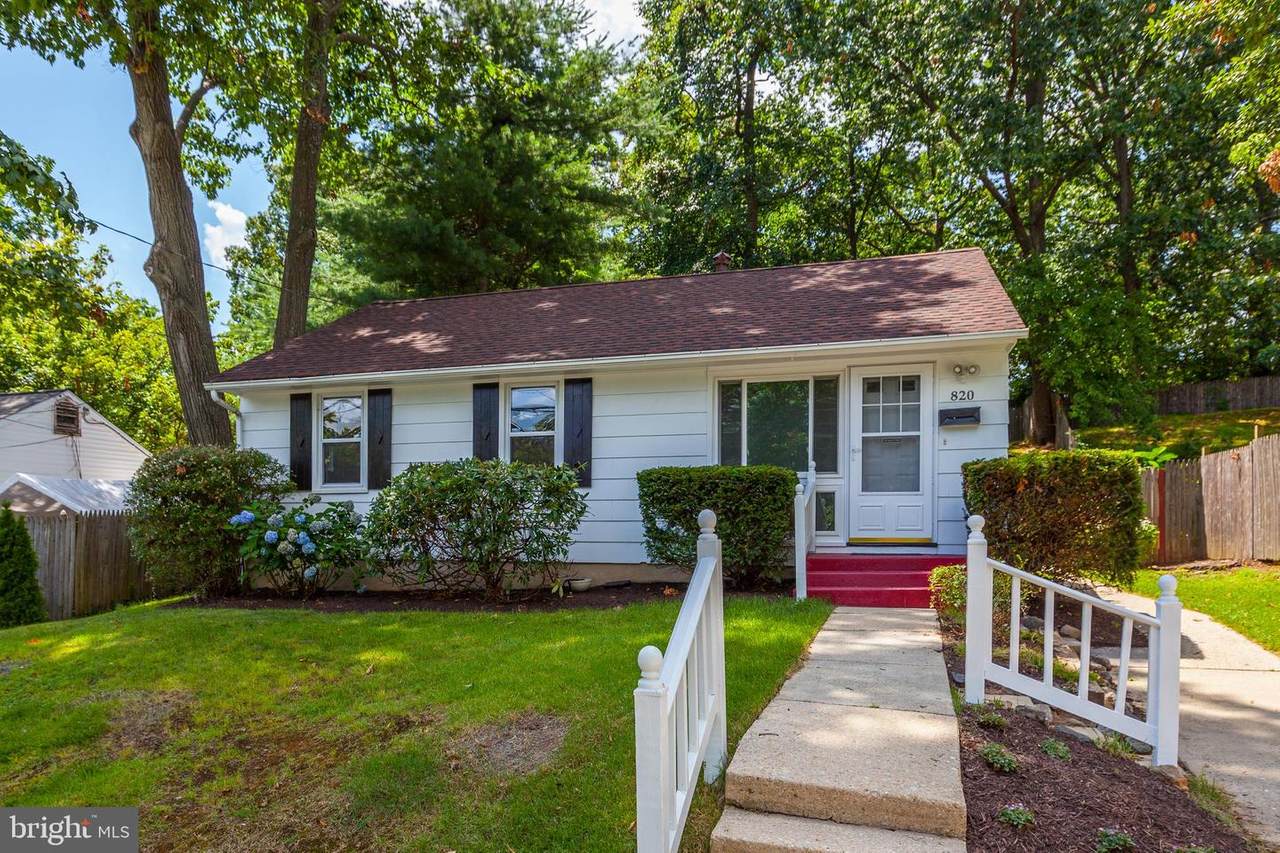 820 1ST Street - Photo 1