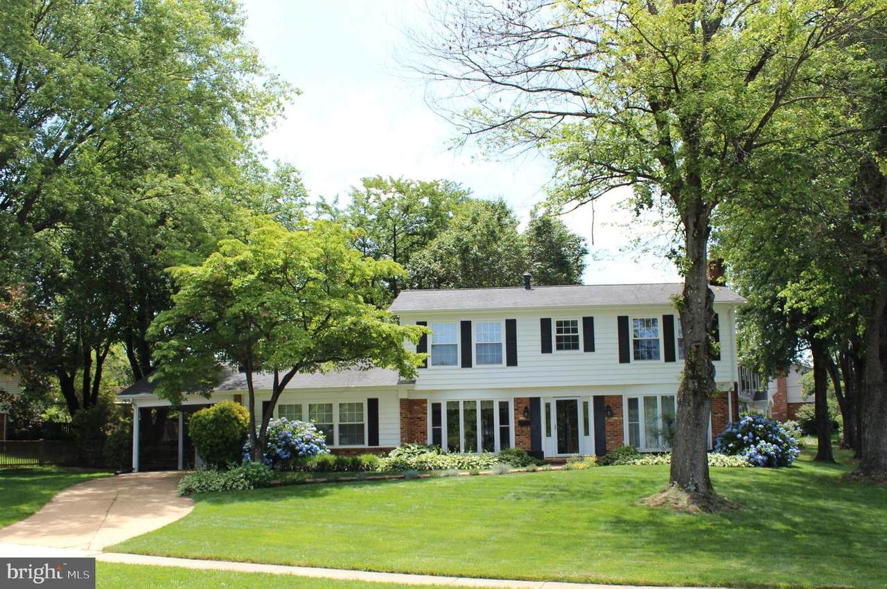 8503 Queen Elizabeth Boulevard - Photo 1