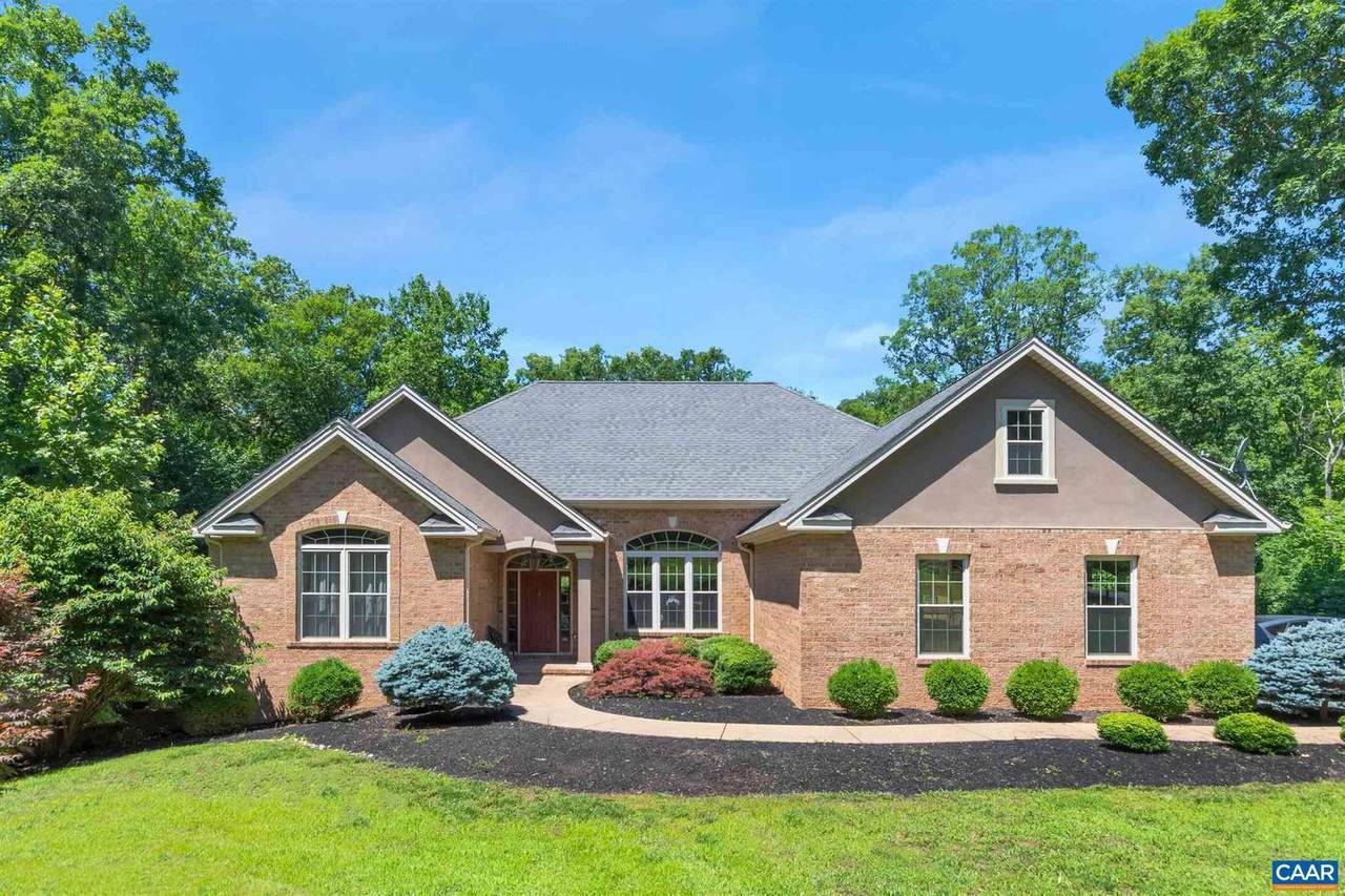 111 Berry Court - Photo 1