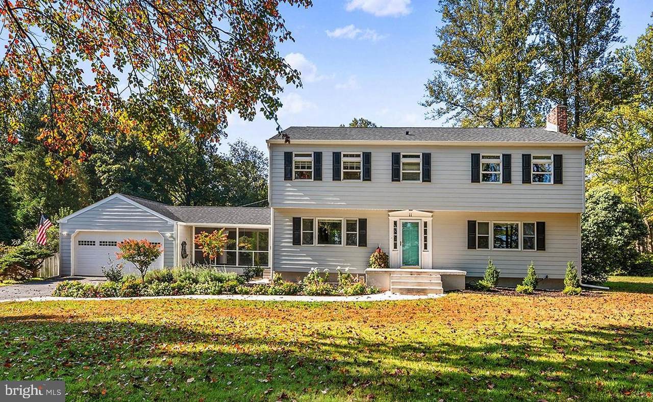 11 Rosemont Circle - Photo 1