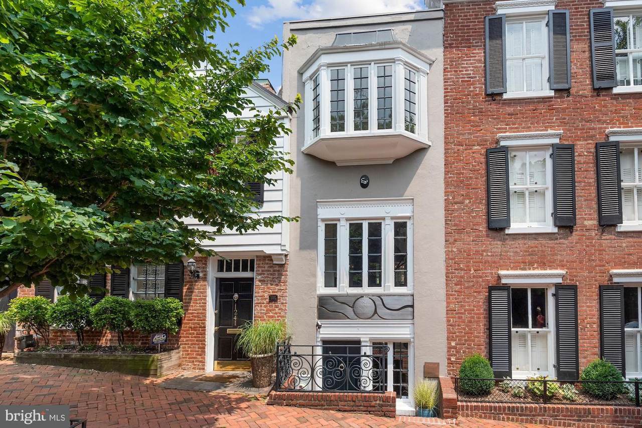 1239 30TH Street - Photo 1
