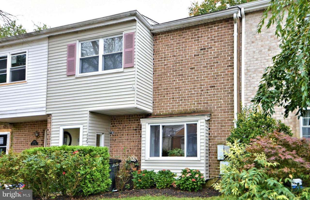 1374 Argyle Way - Photo 1