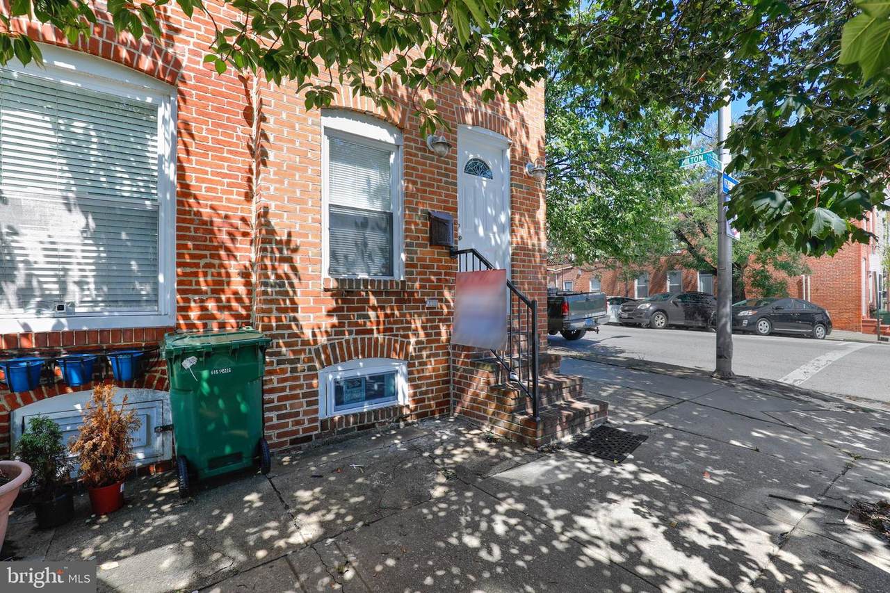 2442 Foster - Photo 1