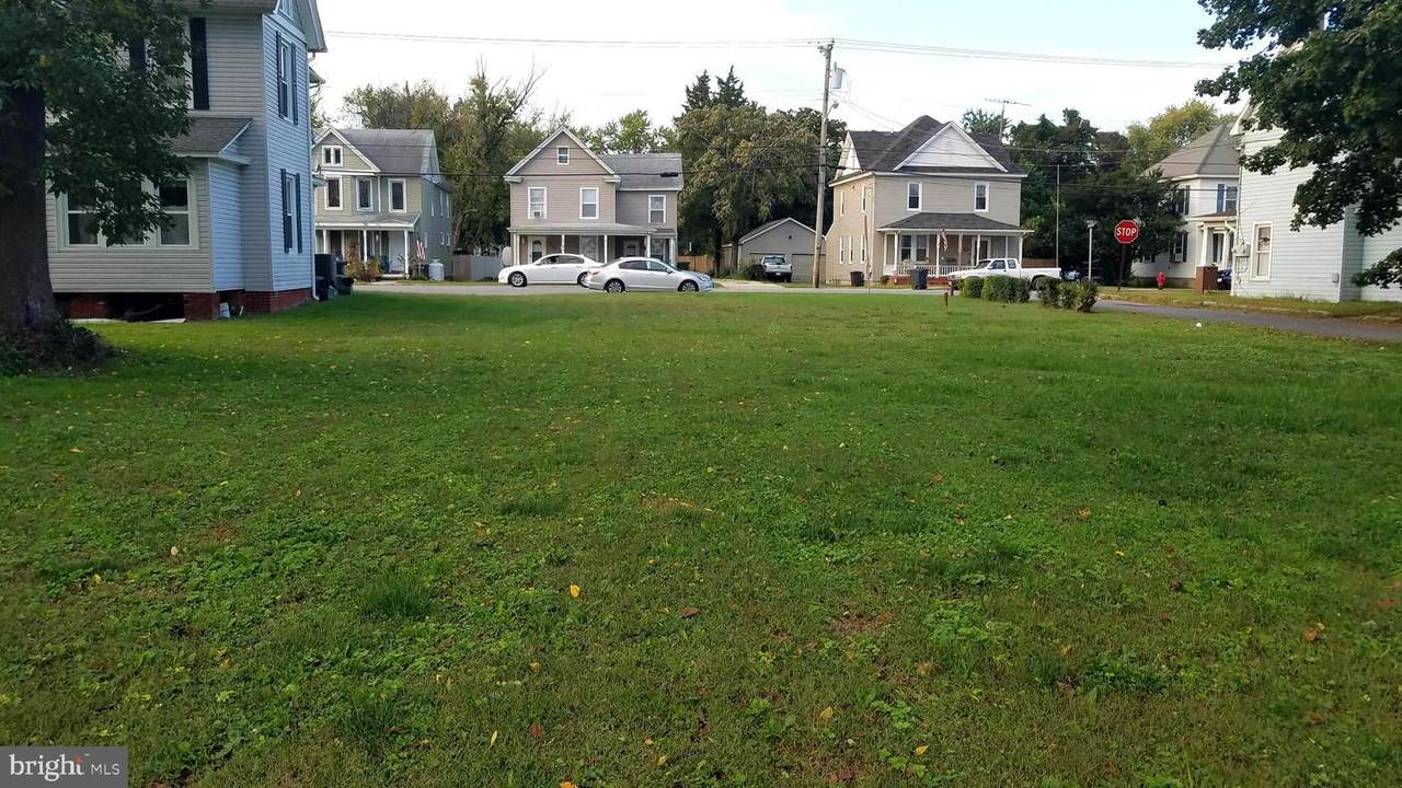 107 Broad Street - Photo 1