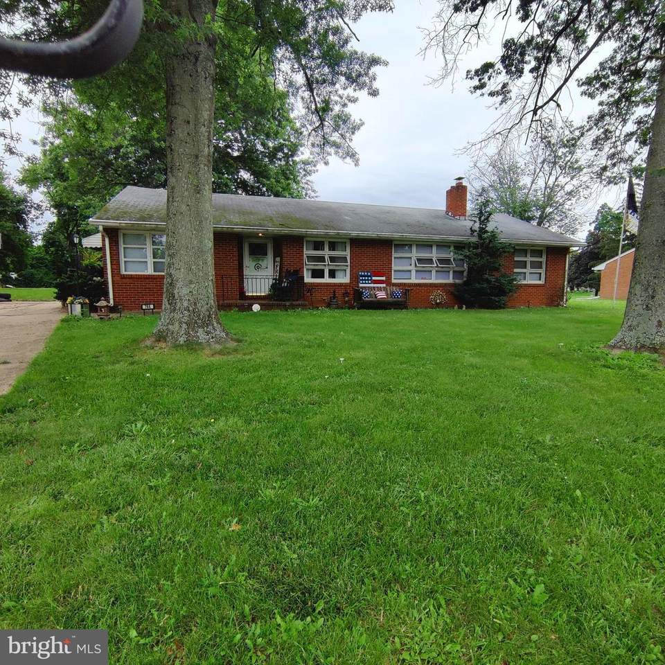 744 Yardville Allentown Road - Photo 1