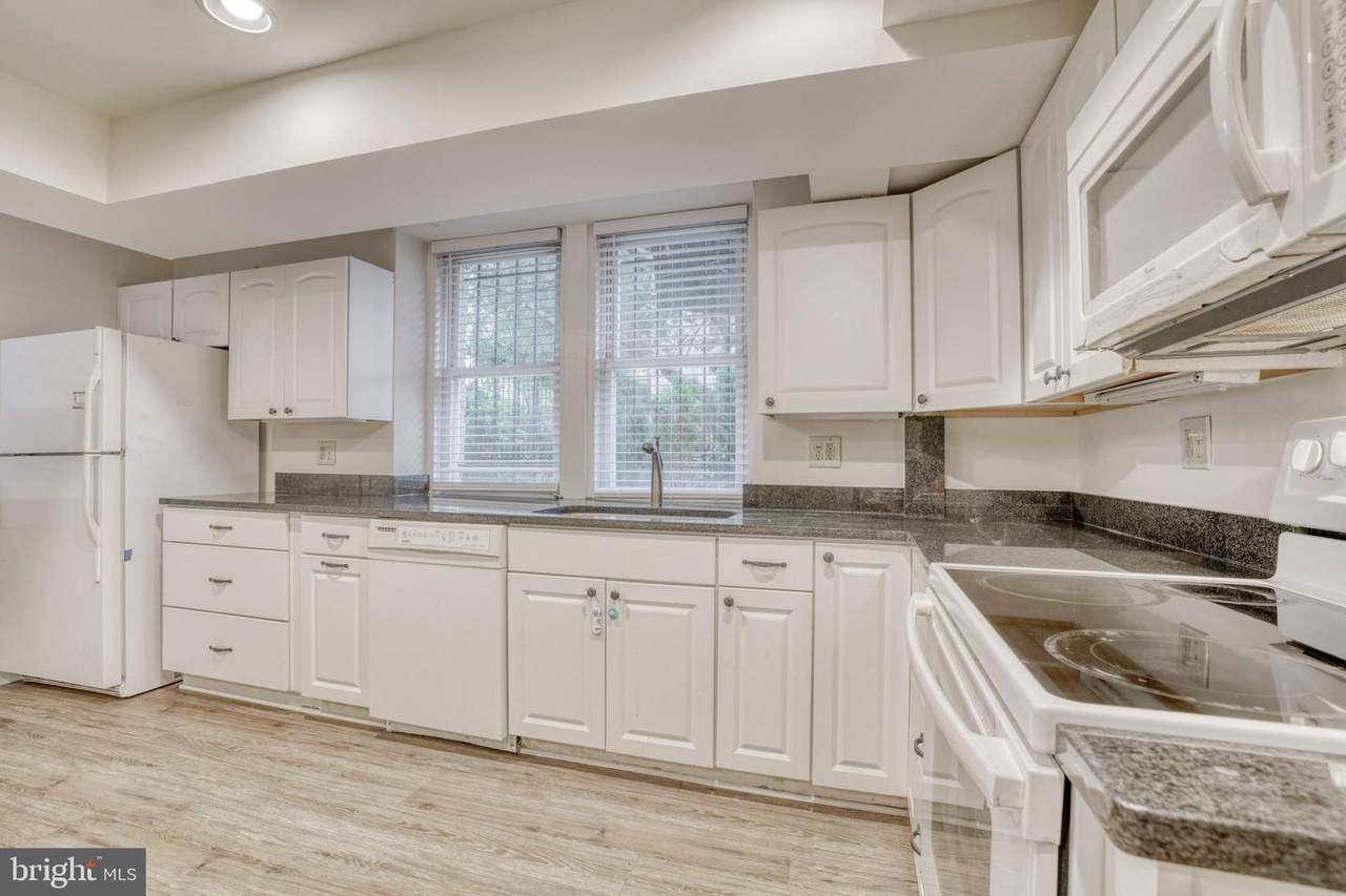 3405 Greenway - Photo 1
